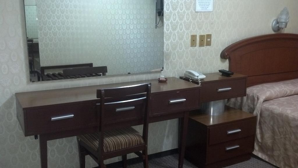 Nuevo Hotel Alameda De Uruapan Uruapan  Dış mekan fotoğraf